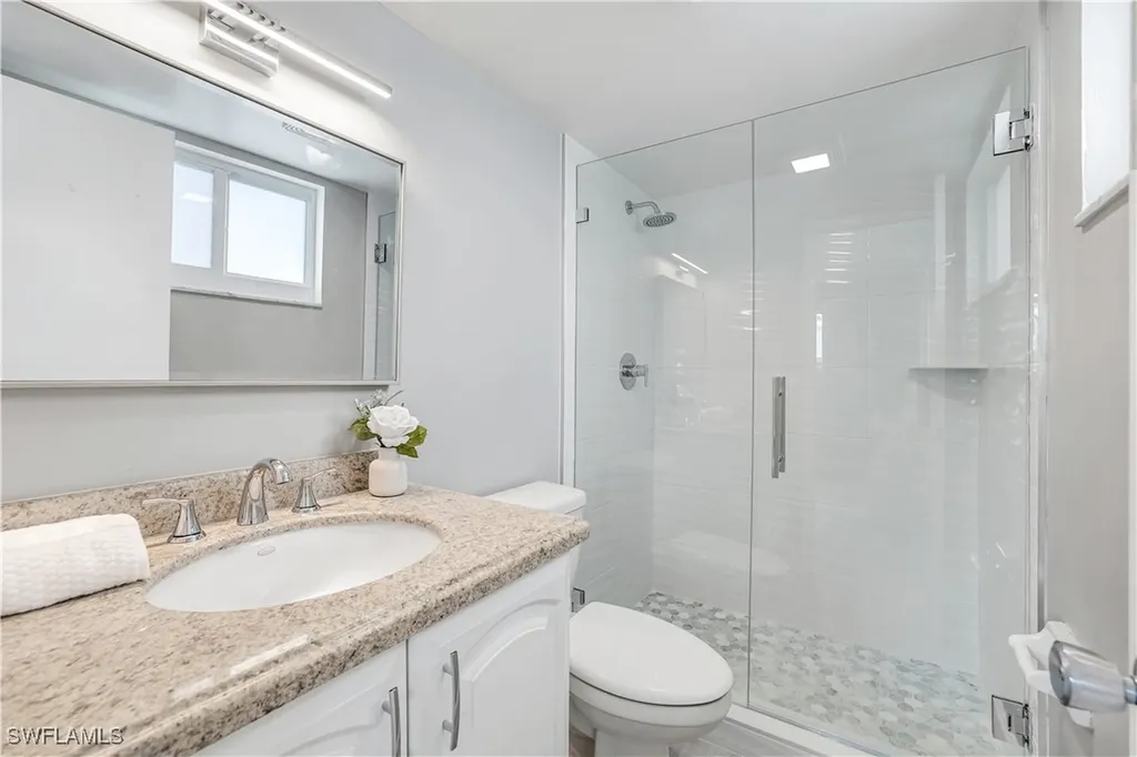 766 Central Avenue Naples FL 34102
