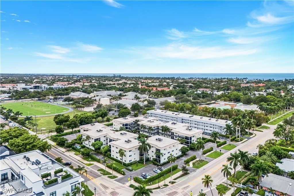 766 Central Avenue Naples FL 34102