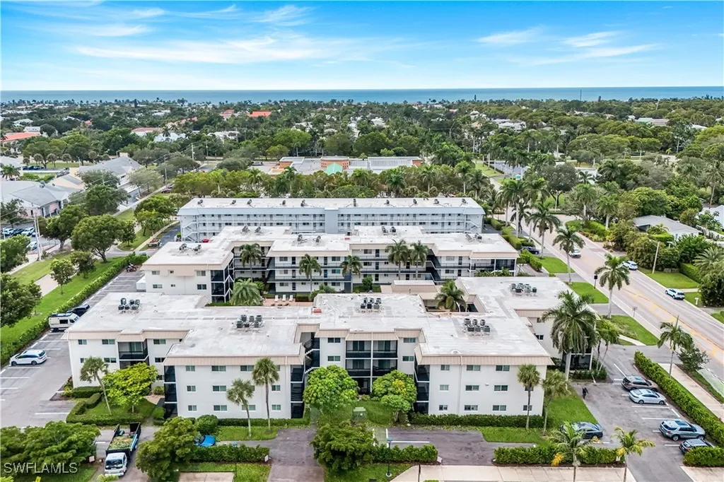 766 Central Avenue Naples FL 34102