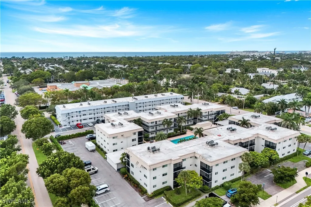 766 Central Avenue Naples FL 34102