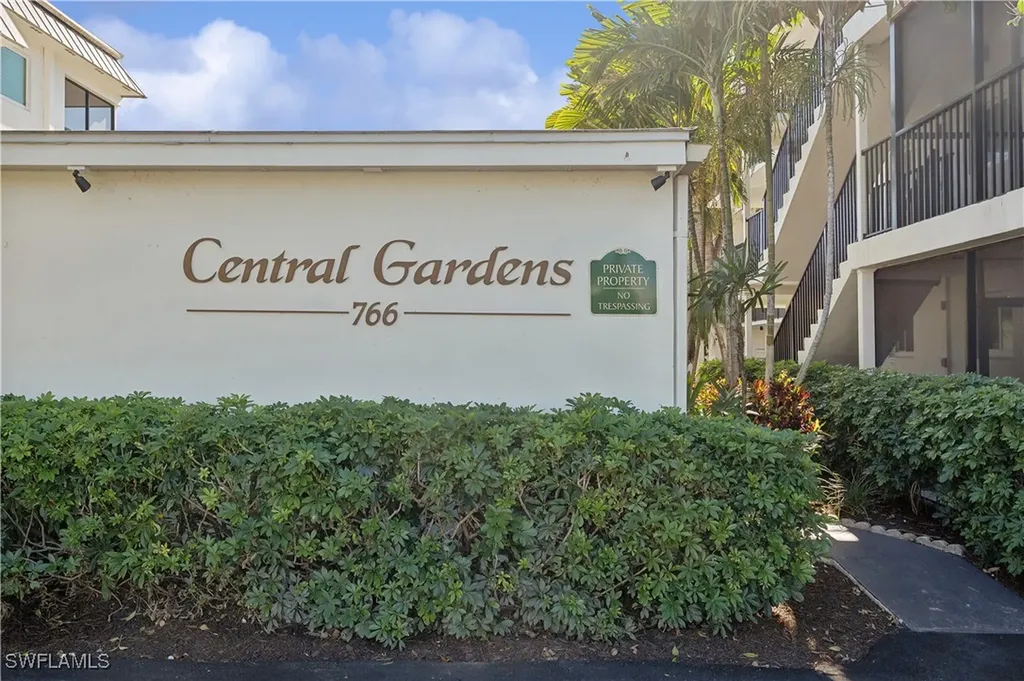 766 Central Avenue Naples FL 34102