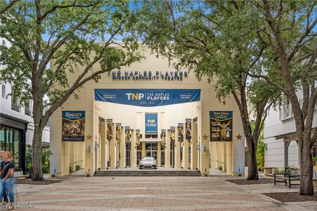 766 Central Avenue Naples FL 34102