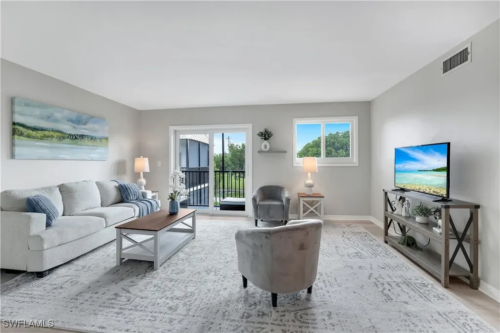766 Central Avenue Naples FL 34102