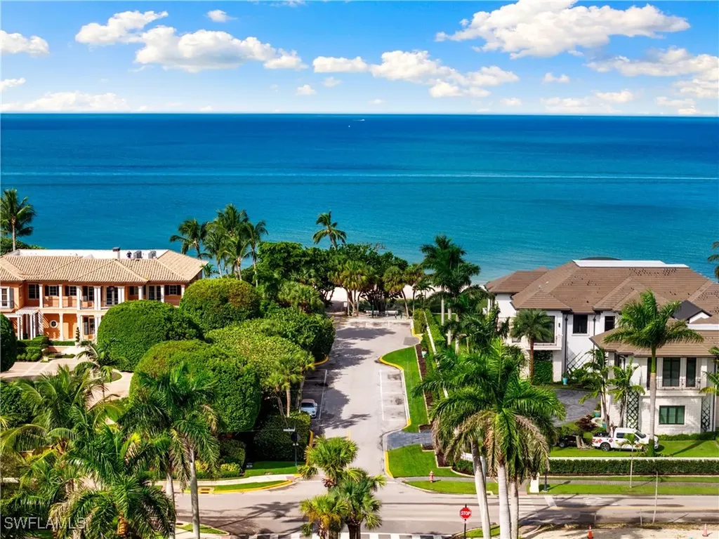 766 Central Avenue Naples FL 34102