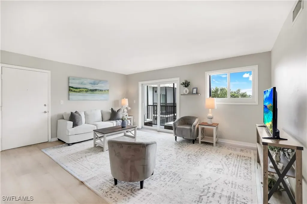 766 Central Avenue Naples FL 34102