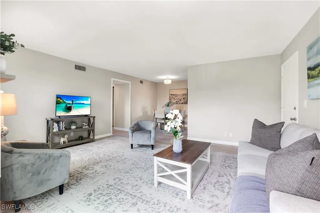 766 Central Avenue Naples FL 34102