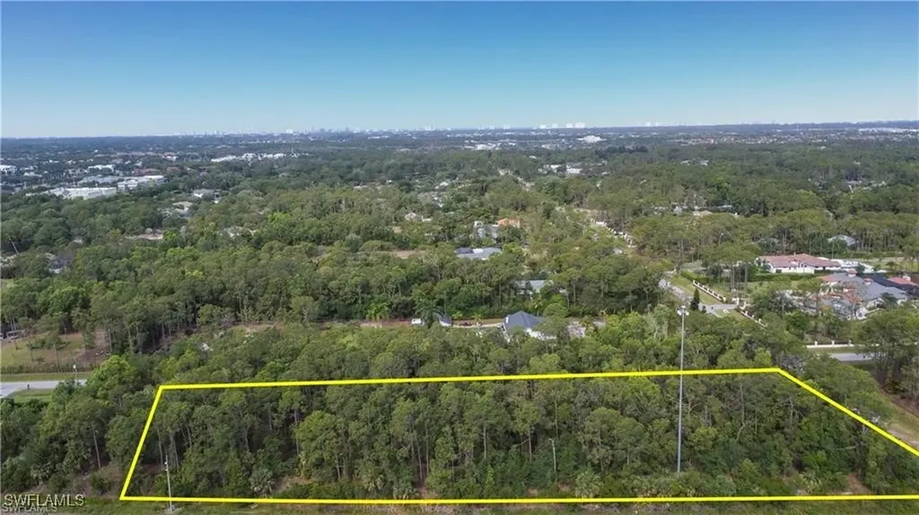 620 Soll Street Naples FL 34109