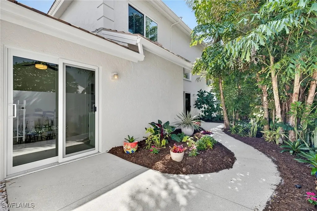 2193 Paget Circle Naples FL 34112