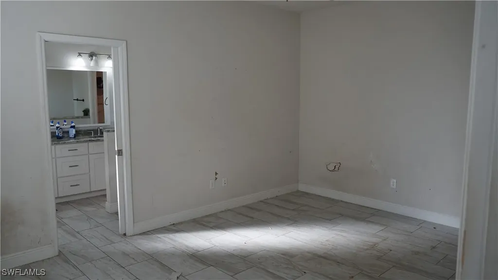 110 NW 24th Terrace Cape Coral FL 33993