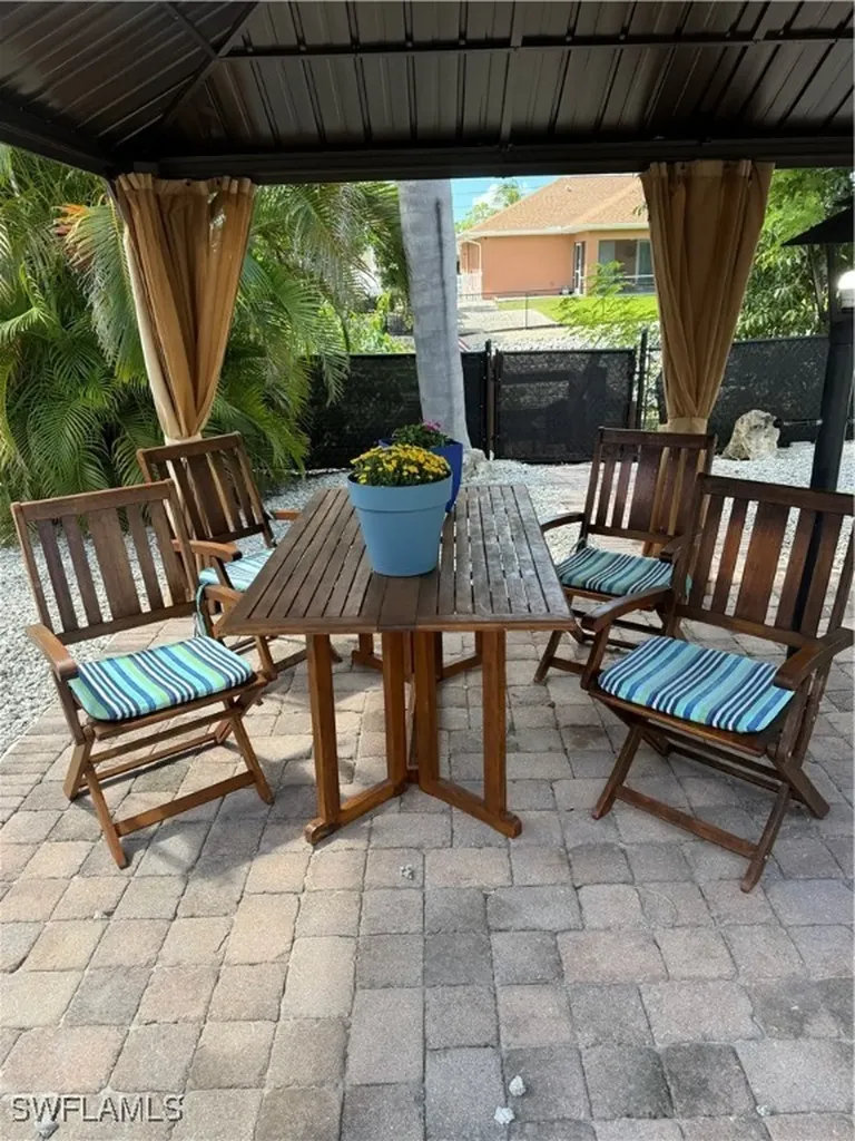 27044 Williams Road Bonita Springs FL 34135