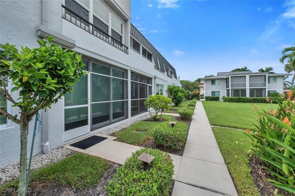 4200 Belair Lane Naples FL 34103