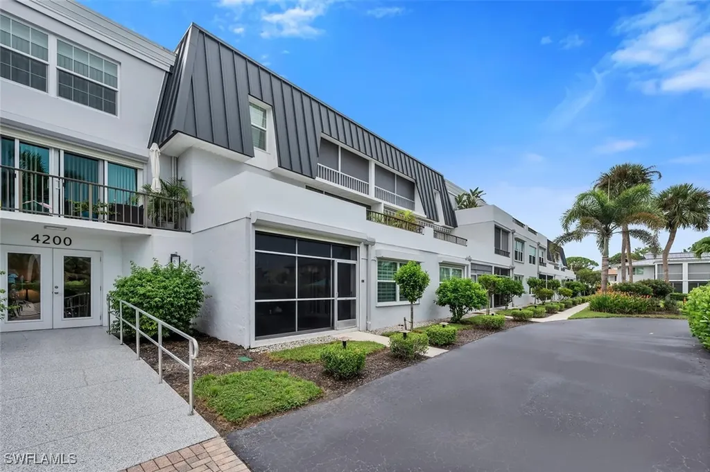 4200 Belair Lane Naples FL 34103