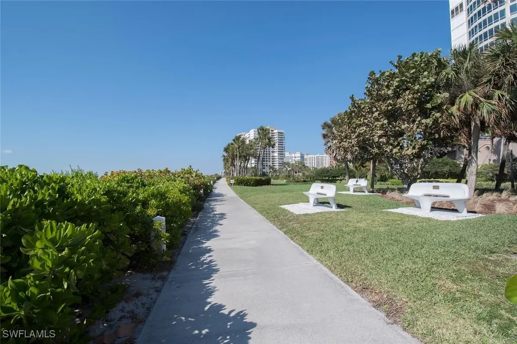 4200 Belair Lane Naples FL 34103
