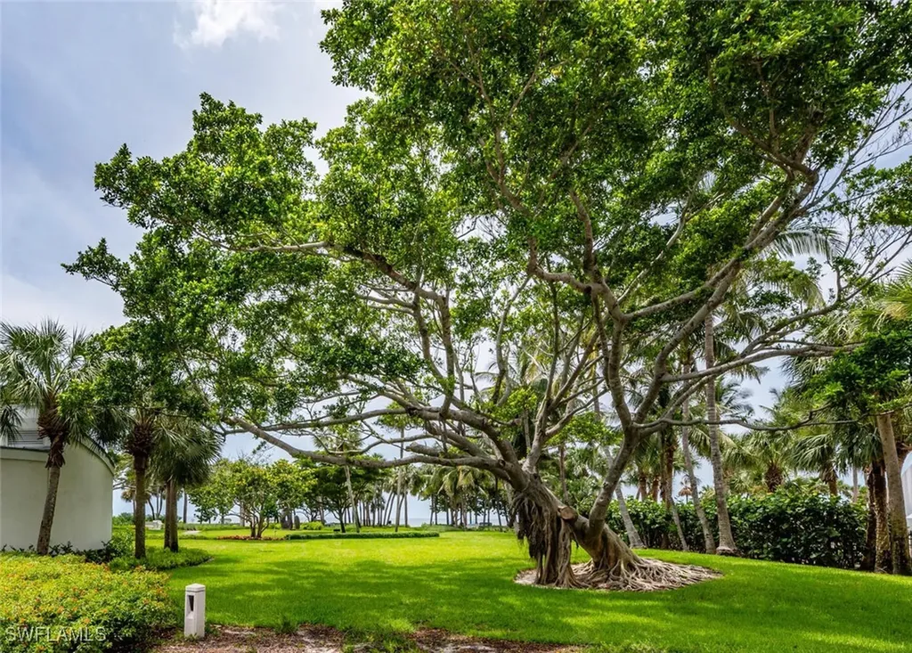 4200 Belair Lane Naples FL 34103