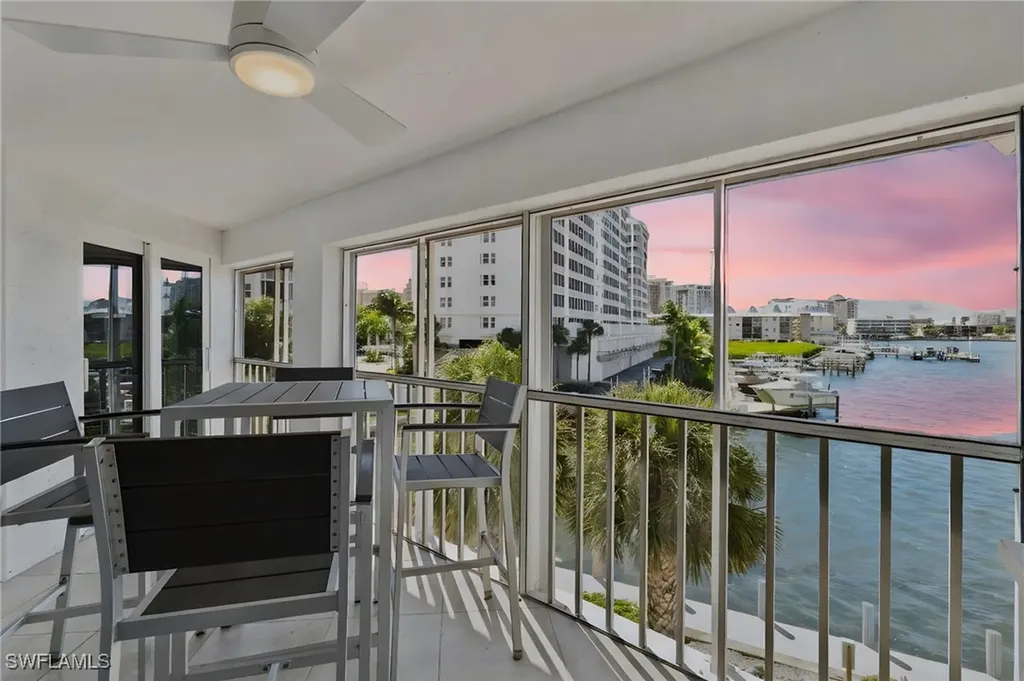 9101 Vanderbilt Drive Naples FL 34108
