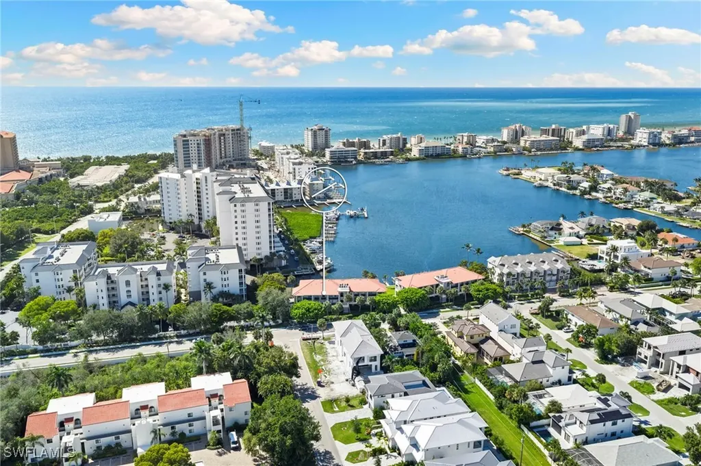 9101 Vanderbilt Drive Naples FL 34108