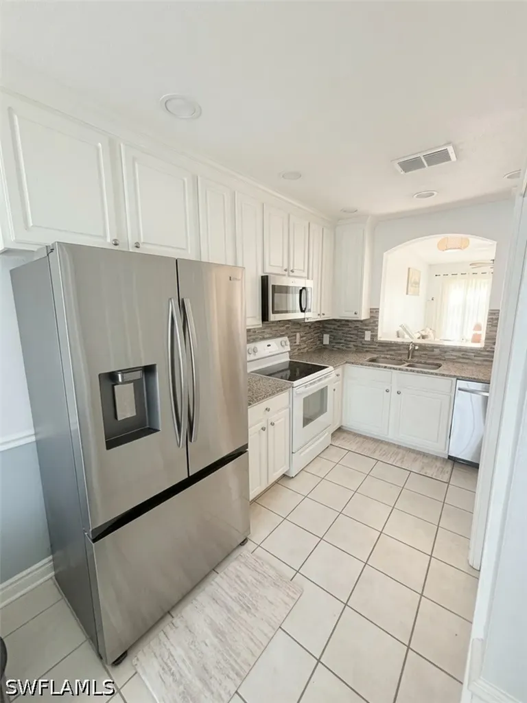 7715 Woodbrook Circle Naples FL 34104