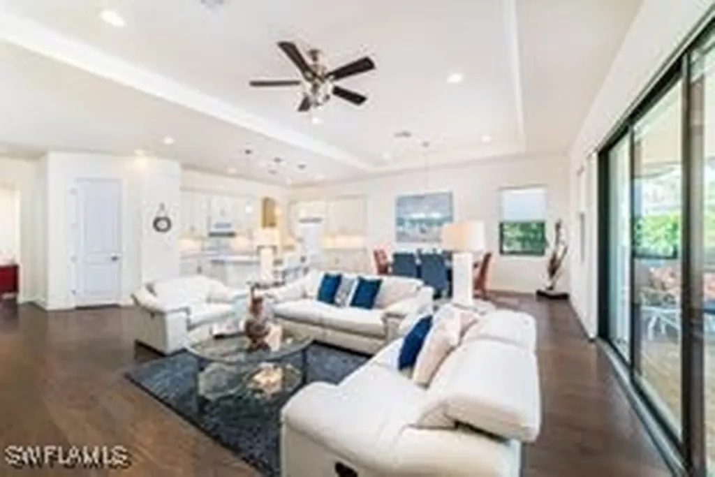 Naples FL, 1374 Petone Court