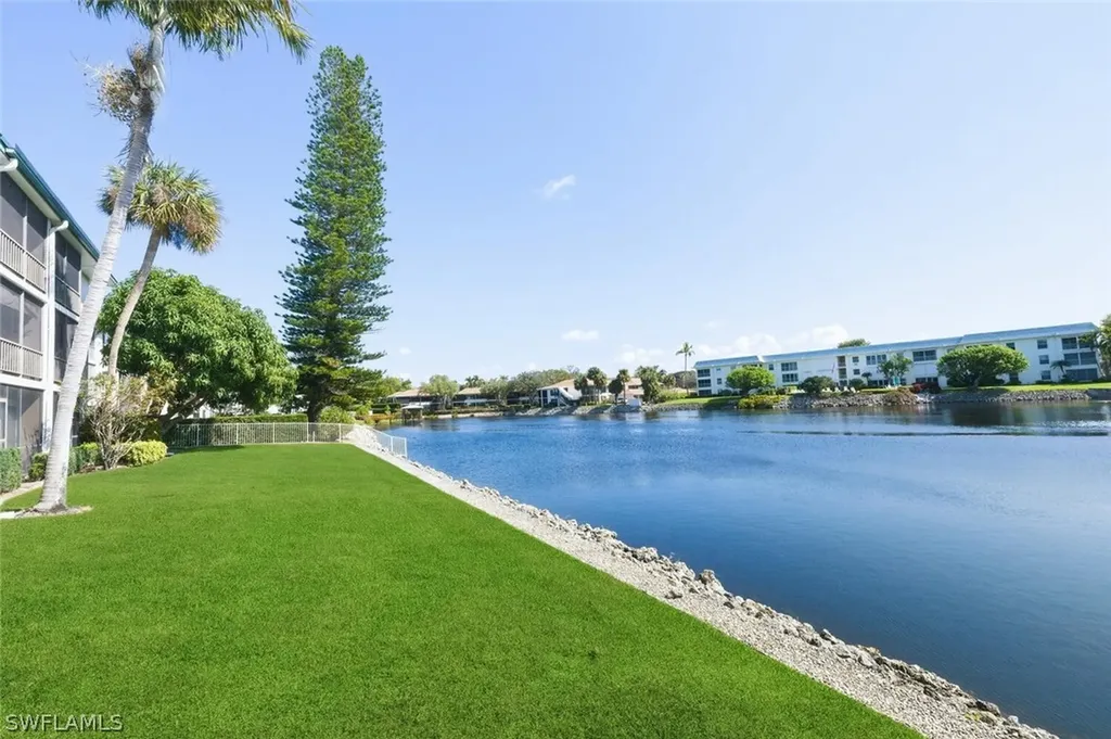 3030 Binnacle Drive Naples FL 34103