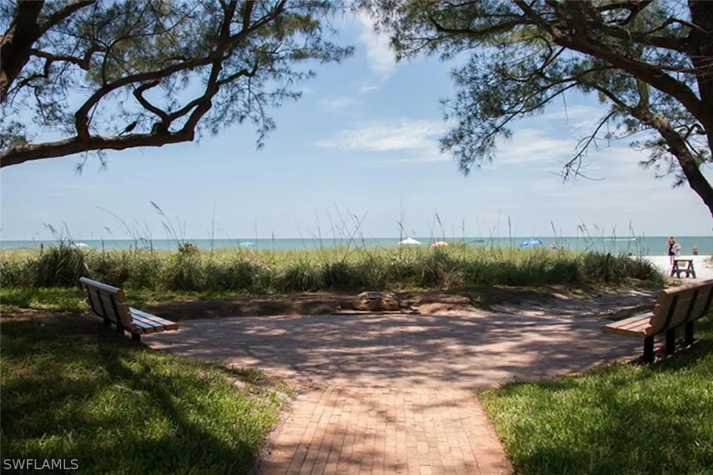3030 Binnacle Drive Naples FL 34103