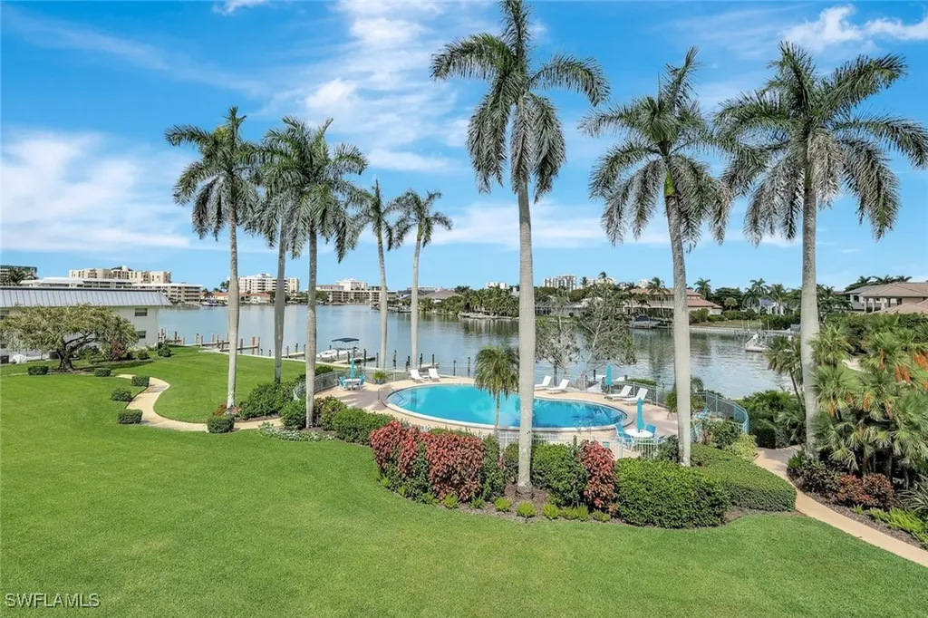 383 Harbour Drive Naples FL 34103