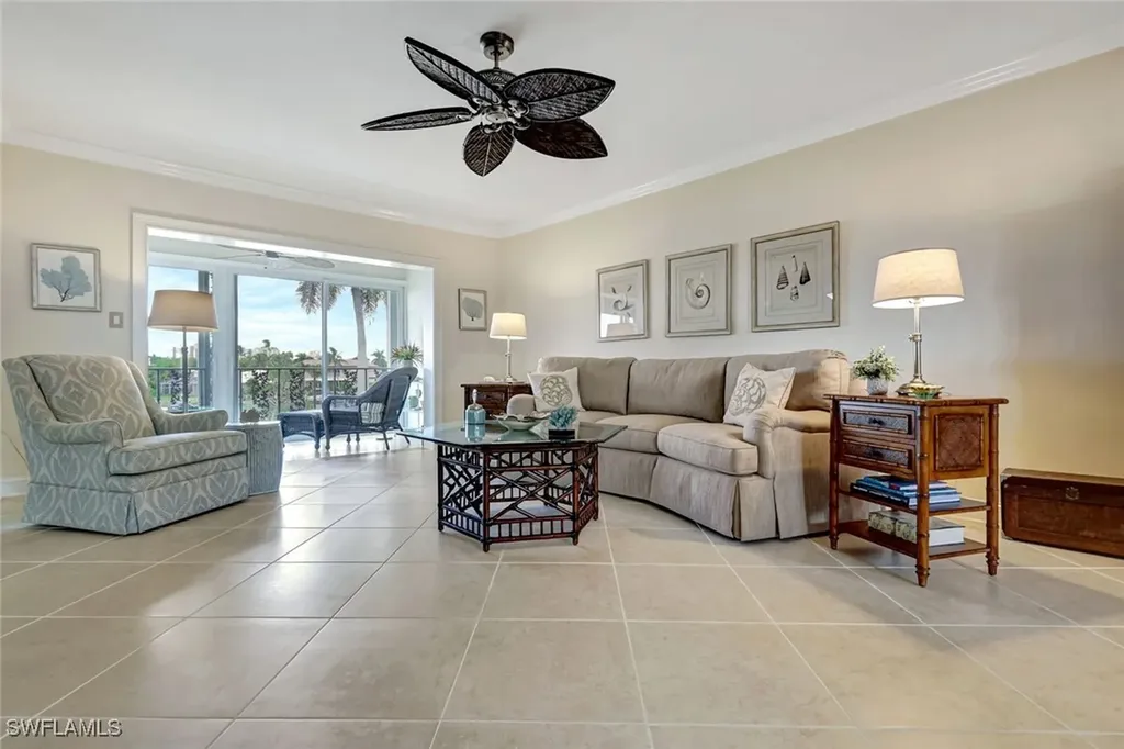 383 Harbour Drive Naples FL 34103