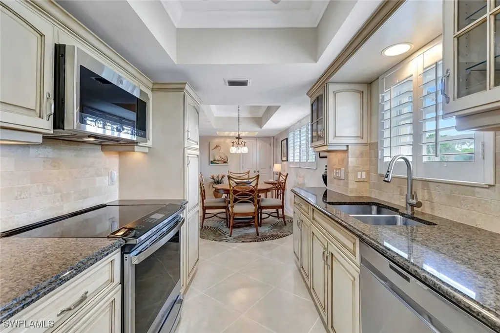 383 Harbour Drive Naples FL 34103