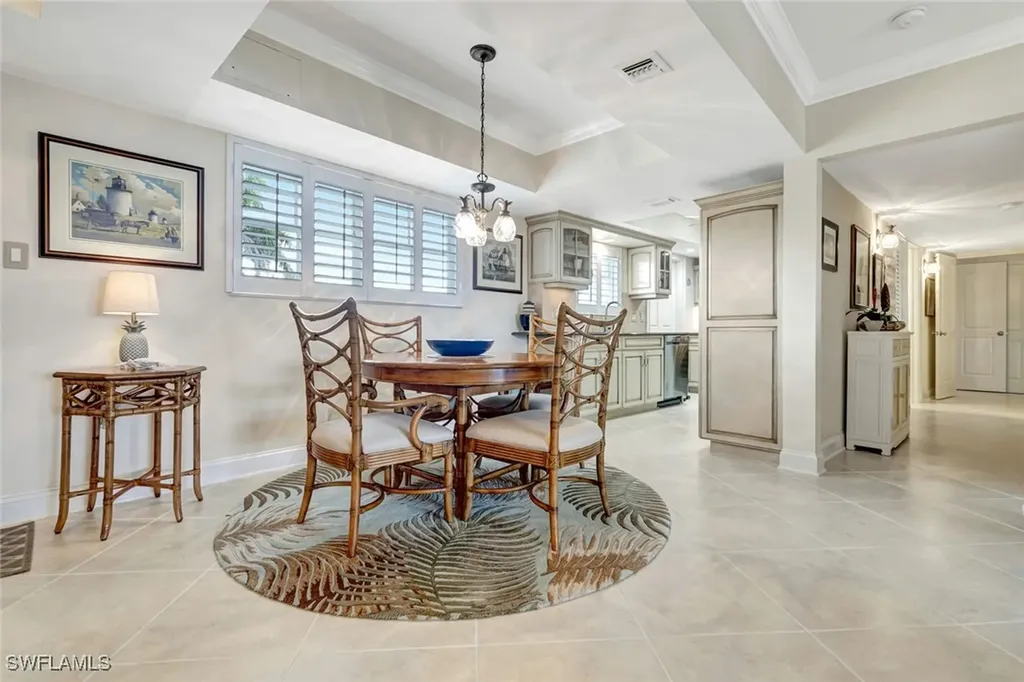 383 Harbour Drive Naples FL 34103