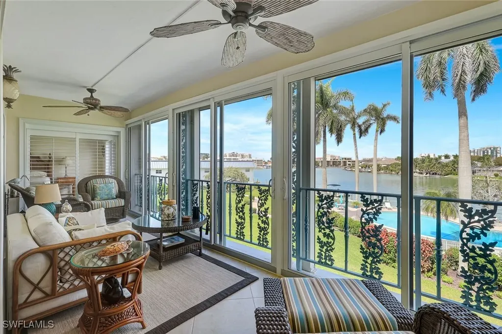 383 Harbour Drive Naples FL 34103