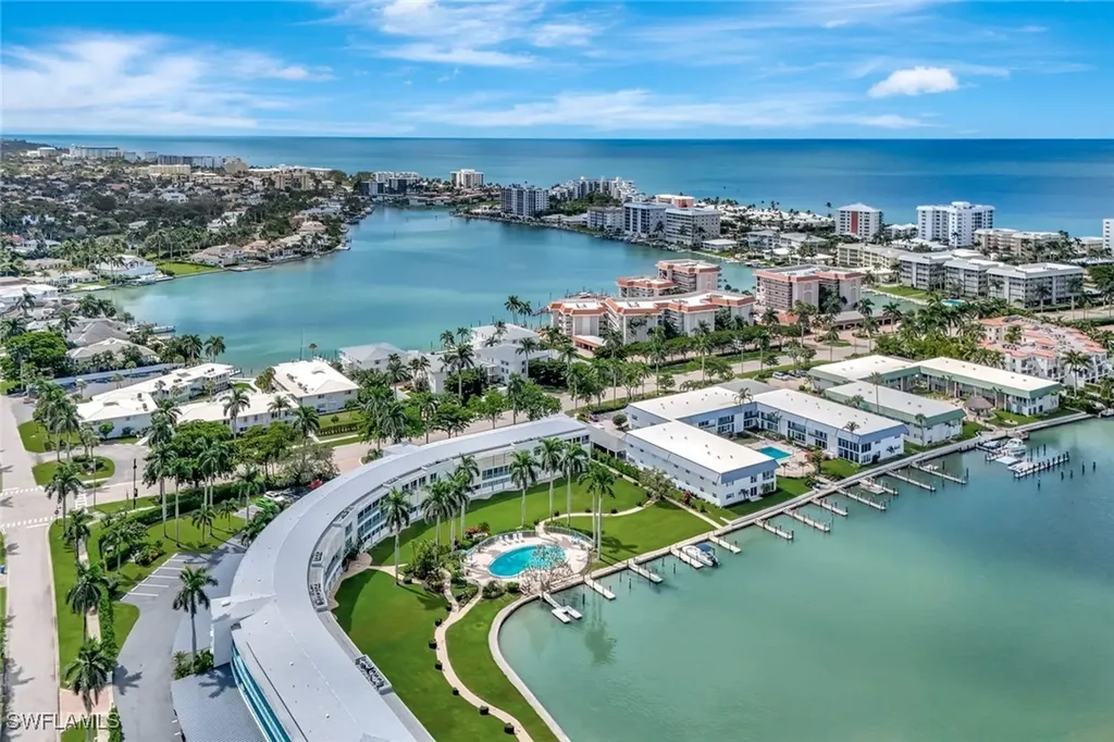 383 Harbour Drive Naples FL 34103