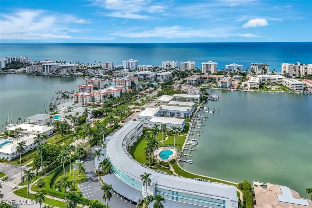 383 Harbour Drive Naples FL 34103