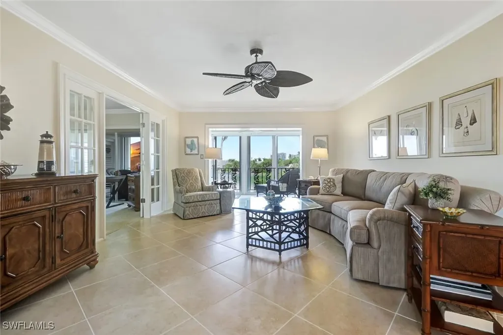383 Harbour Drive Naples FL 34103