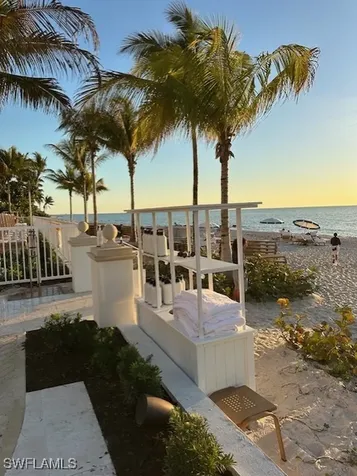 383 Harbour Drive Naples FL 34103