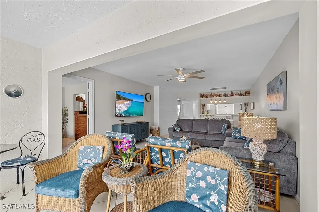 10686 Gulf Shore Drive Naples FL 34108