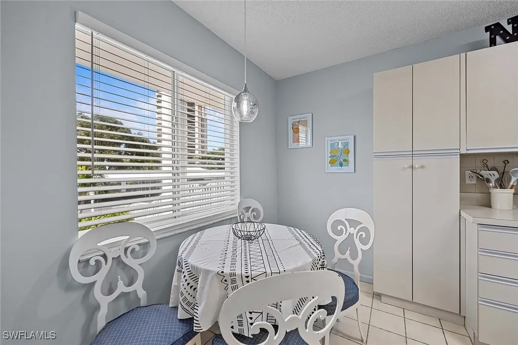 10686 Gulf Shore Drive Naples FL 34108
