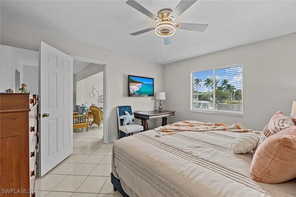 10686 Gulf Shore Drive Naples FL 34108