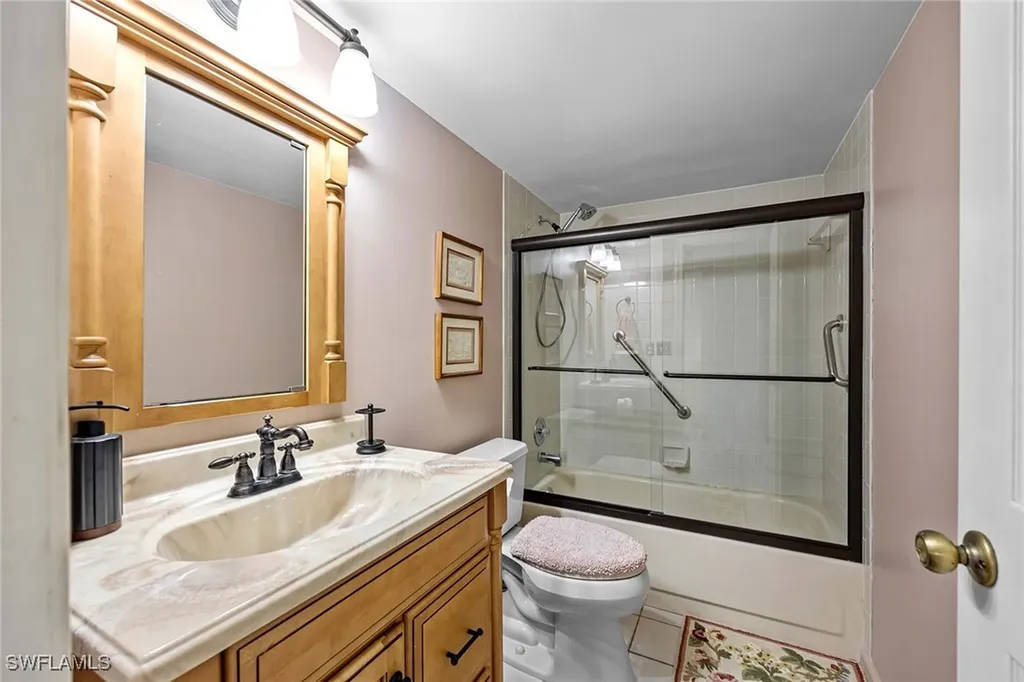 10686 Gulf Shore Drive Naples FL 34108