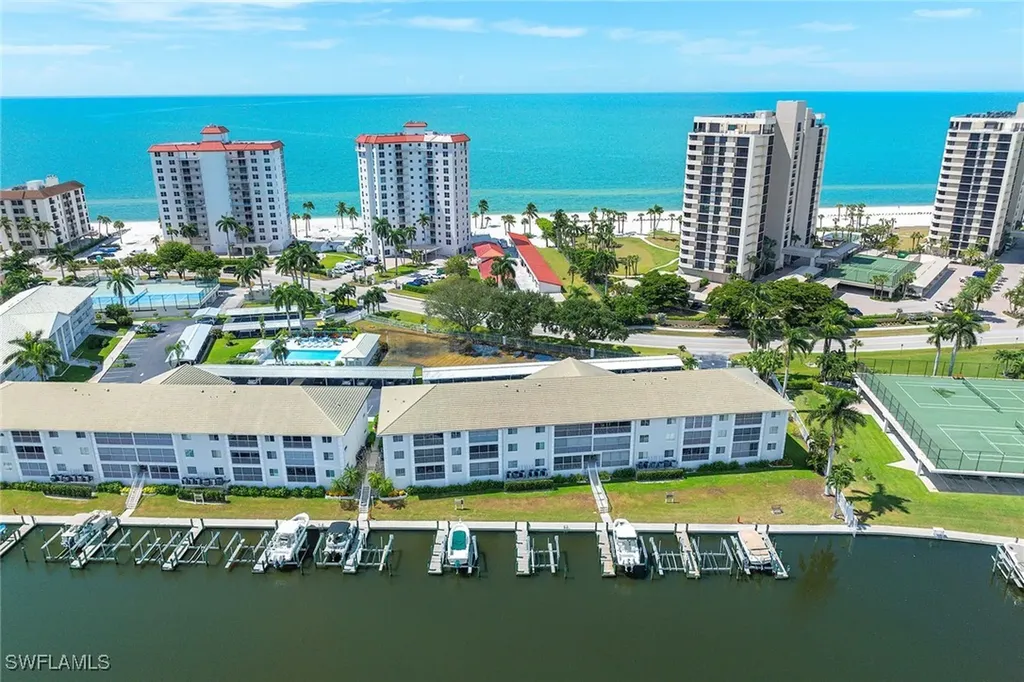 10686 Gulf Shore Drive Naples FL 34108