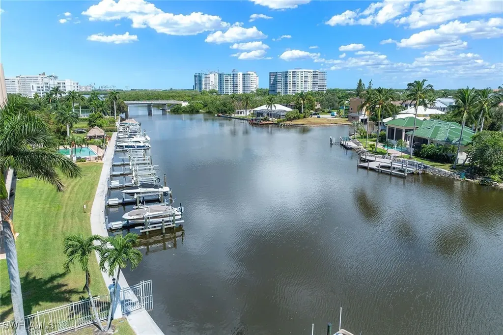 10686 Gulf Shore Drive Naples FL 34108
