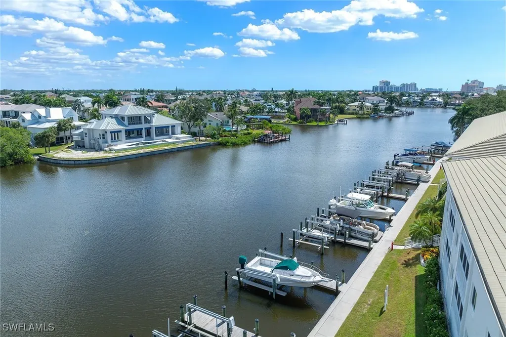 10686 Gulf Shore Drive Naples FL 34108
