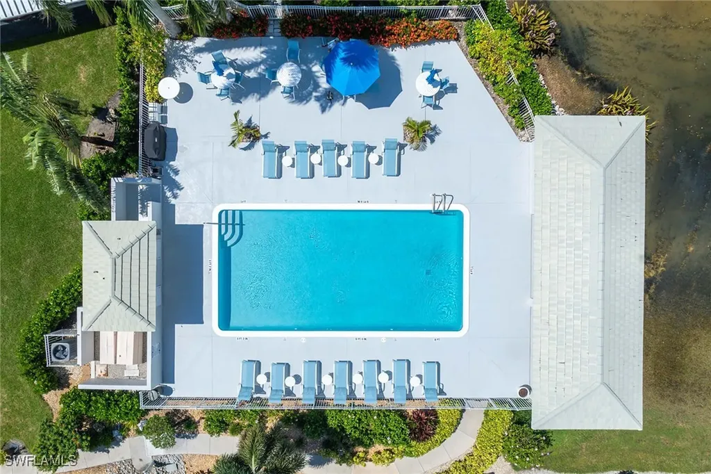 10686 Gulf Shore Drive Naples FL 34108