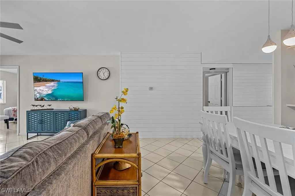 10686 Gulf Shore Drive Naples FL 34108