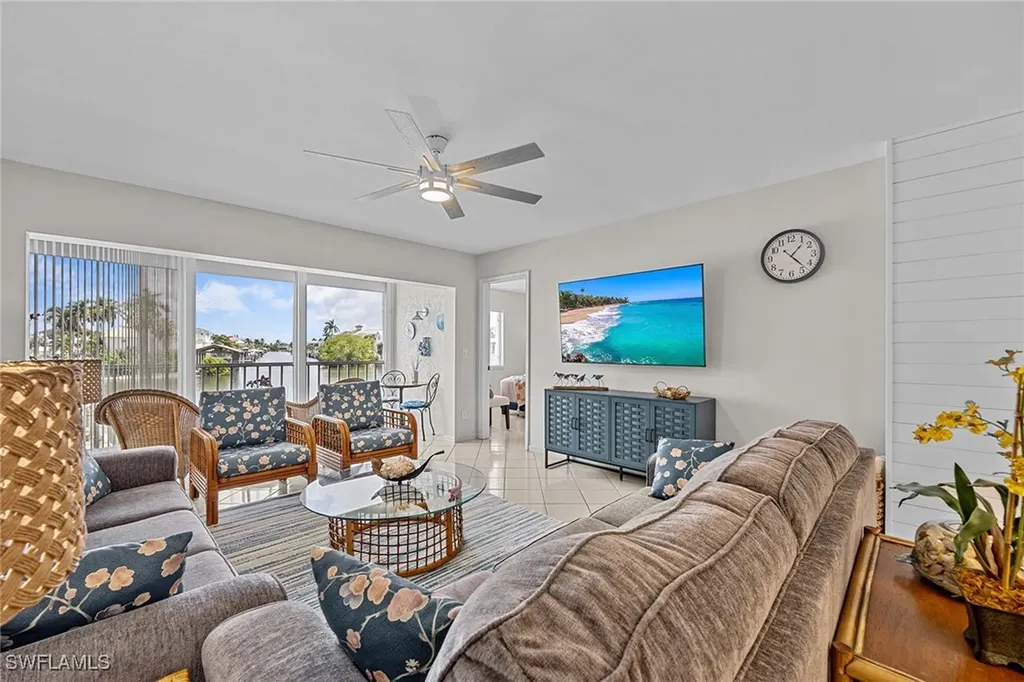 10686 Gulf Shore Drive Naples FL 34108