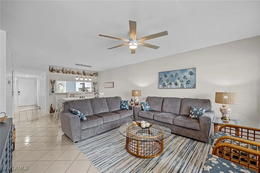 10686 Gulf Shore Drive Naples FL 34108