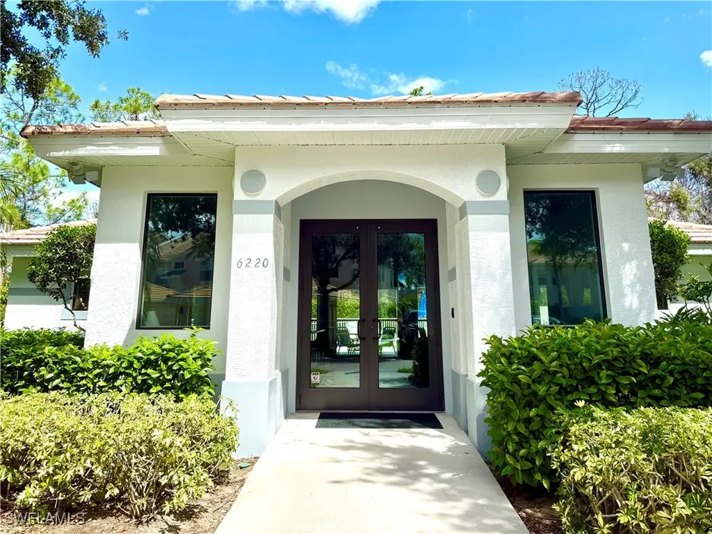 6325 Wilshire Pines Circle Naples FL 34109