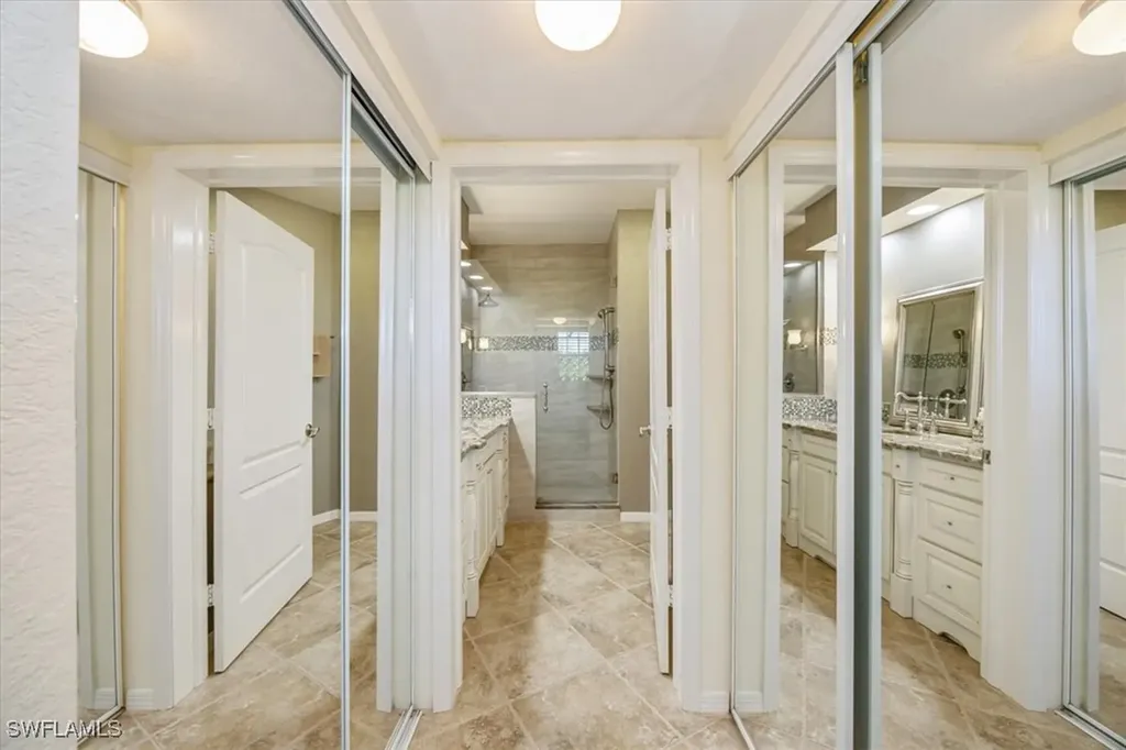 8380 Excalibur Circle Naples FL 34108
