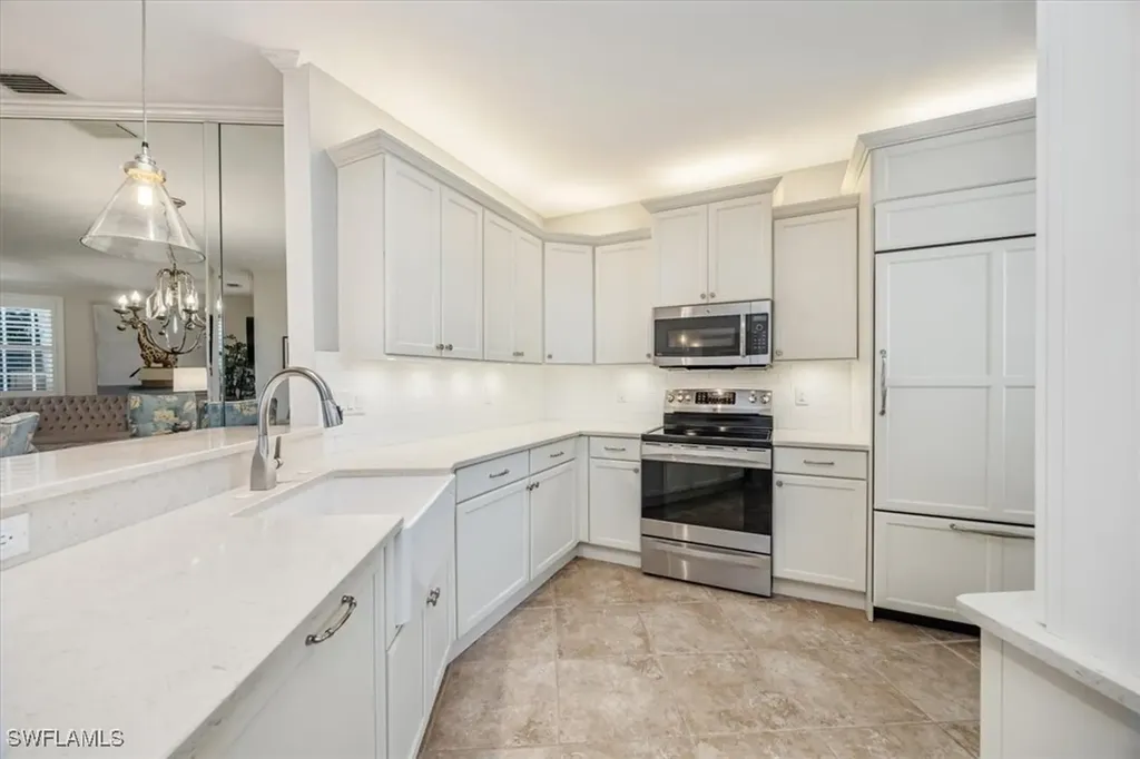 8380 Excalibur Circle Naples FL 34108