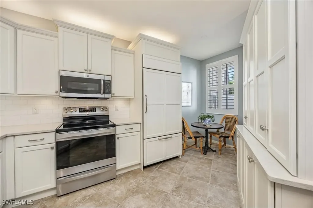 8380 Excalibur Circle Naples FL 34108