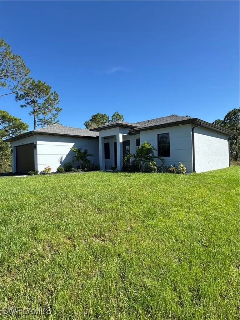 4220 64th Avenue NE Naples FL 34120