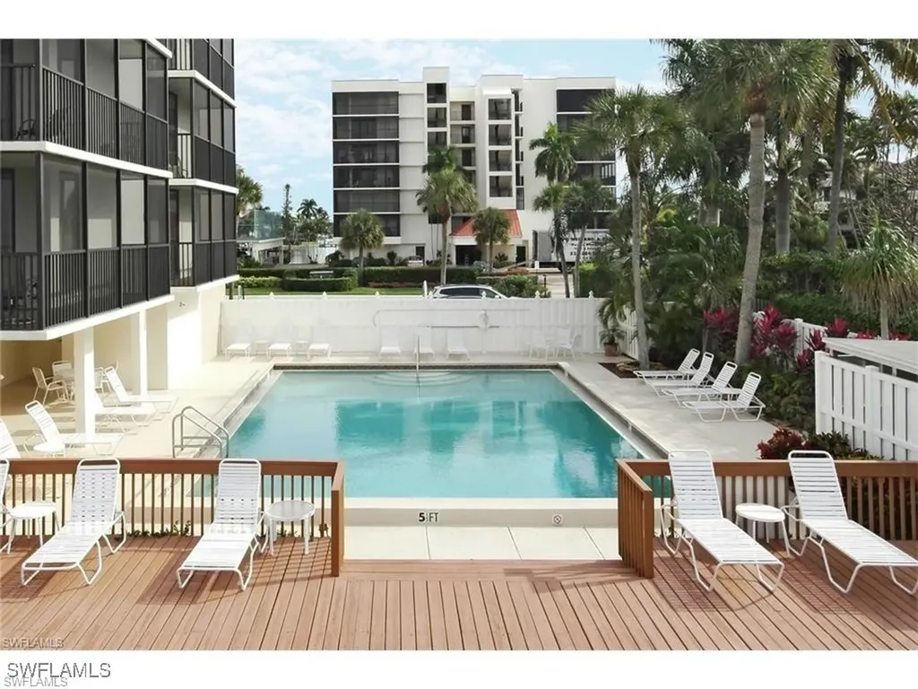 10475 Gulf Shore Drive Naples FL 34108